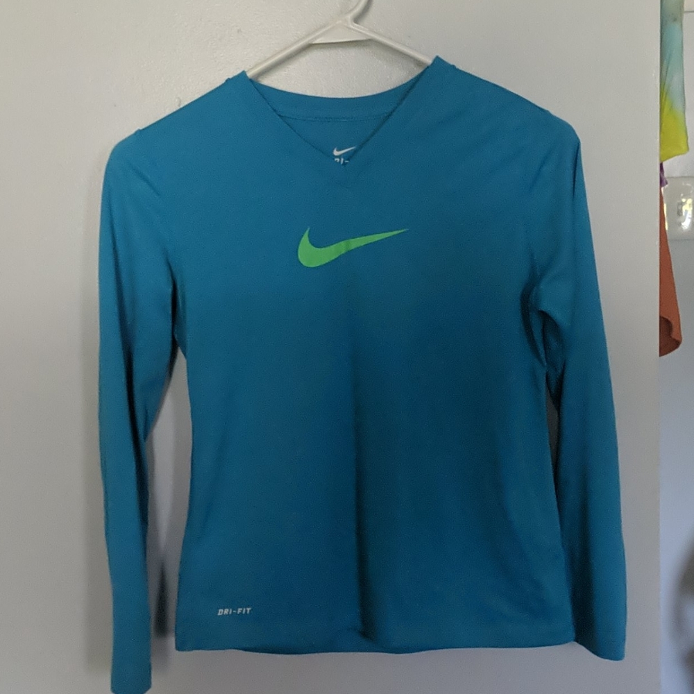 Nike dri - fit tee